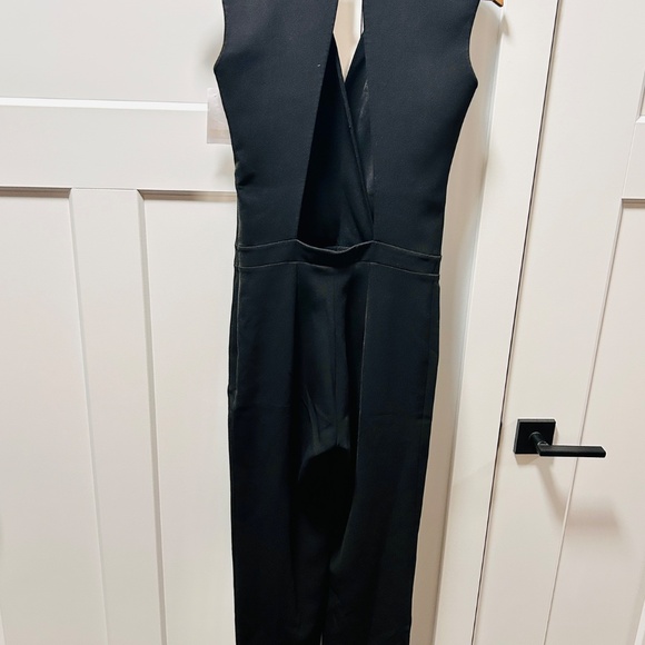 Safiyya black designer jumpsuit - Picture 2 of 7